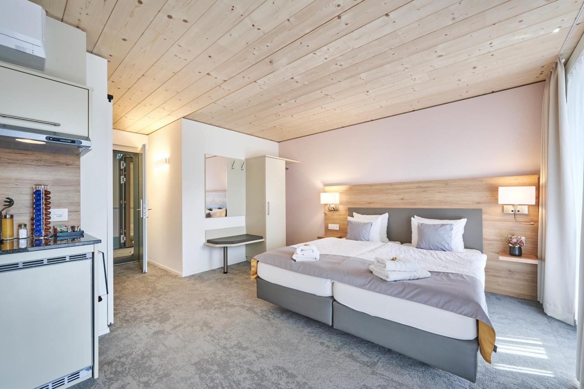 Aparthotel Krone - Self Check-In Unterseen Exterior photo