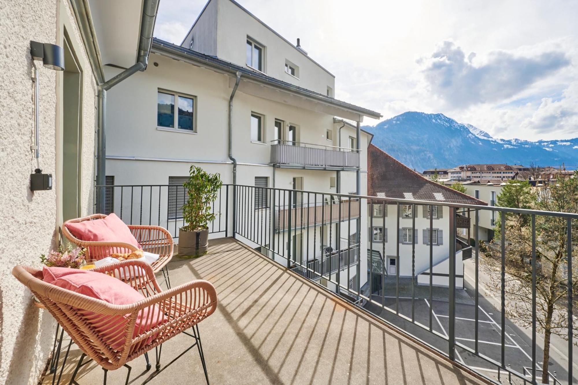 Aparthotel Krone - Self Check-In Unterseen Exterior photo