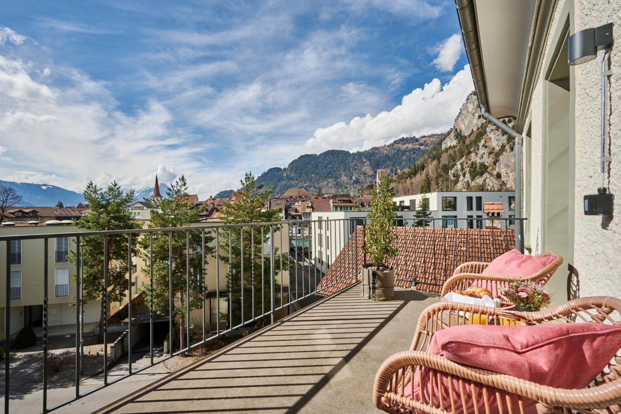 Aparthotel Krone - Self Check-In Unterseen Exterior photo